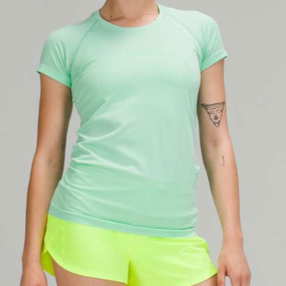Lululemon Swiftly Tech Short Sleeve 2.0 Wild Mint, Size 6